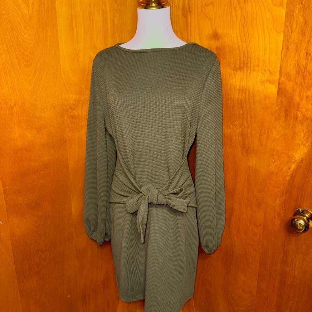 Green Tie Front Sheath Dress with Bishop Sleeves